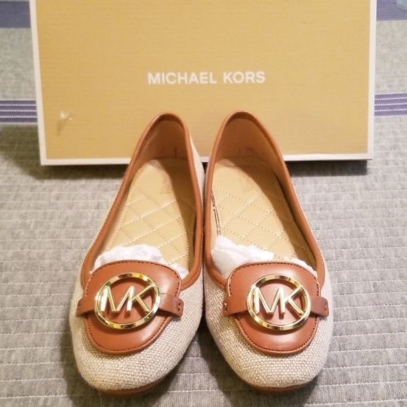 Michael Kors Shoes - Michael Kors Lillie Mocassin Flats. Michael Kors Shoes - Michael Kors Lillie Mocassin Flats.